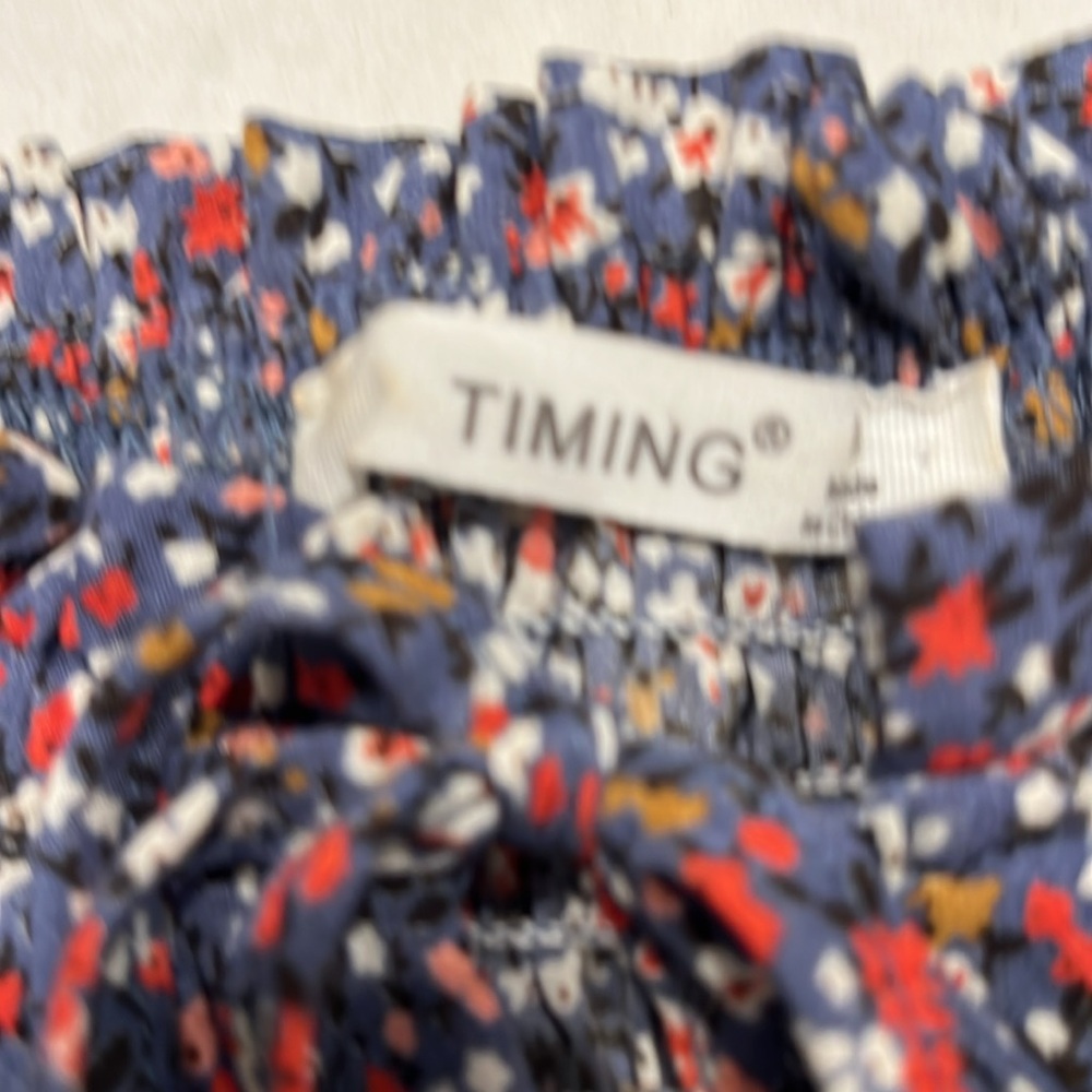 Timing Dress - Picture 2 of 3